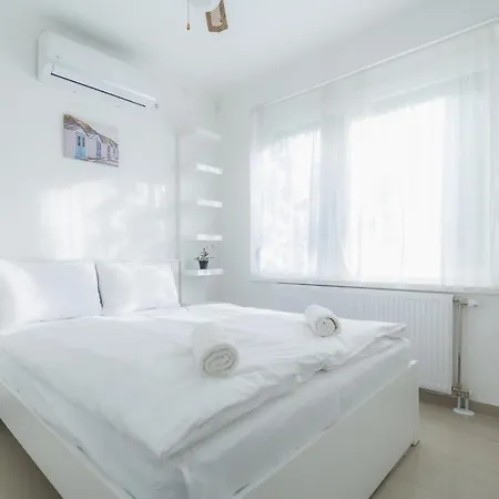 Galerius Pihenohaz By Bltn * Siófok