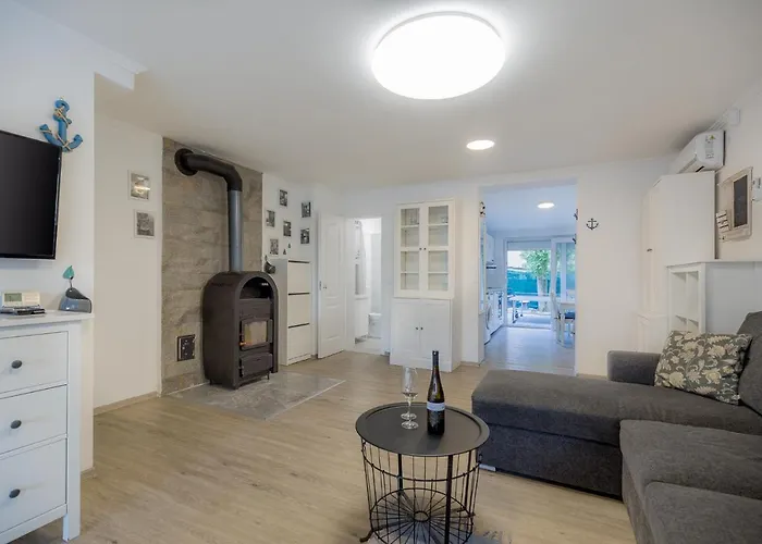 Galerius Pihenohaz By Bltn Daire Siofok